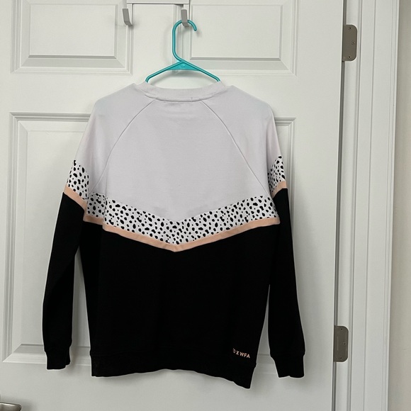 White Fox Boutique x Sarah’s Day Crewneck - Picture 2 of 2